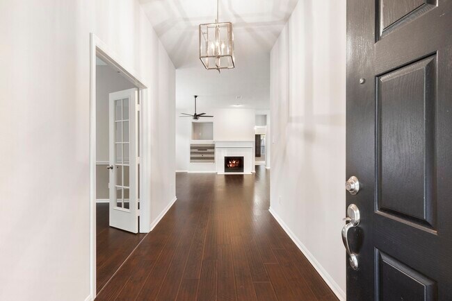 Photo - 35 Auburn Path Dr