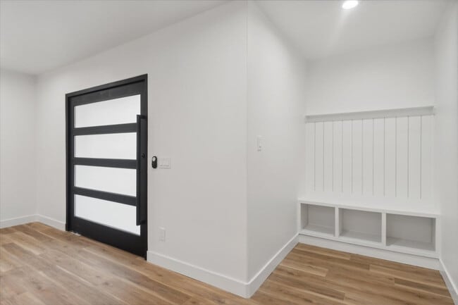 Photo - 8525 E Clarendon Ave