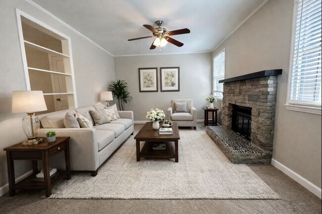 Photo - 516 Lorna St