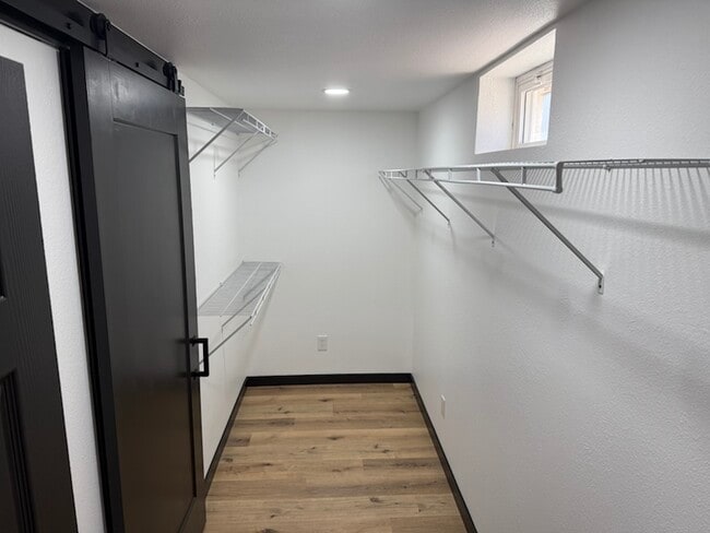 Photo - 1725 Elmwood Ln