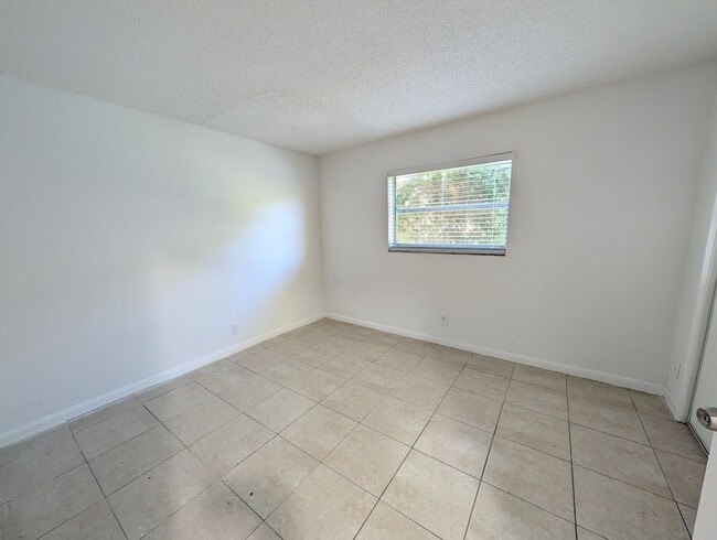 Photo - 3600 Riverside Dr Unit B