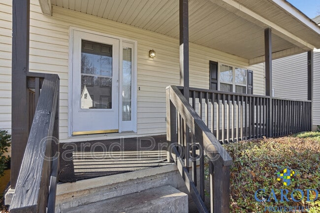 Photo - 2713 Daffodil Dr