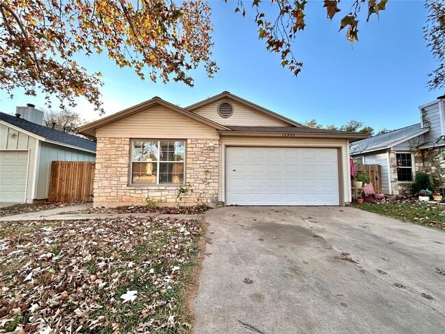 Building Photo - 12904 Lazyfield Trail