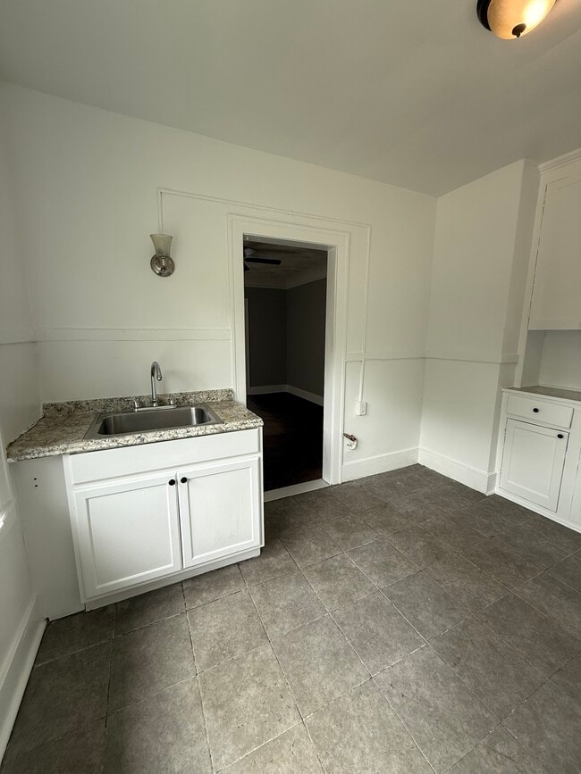 Kitchen - 5287 Spokane St Apartments