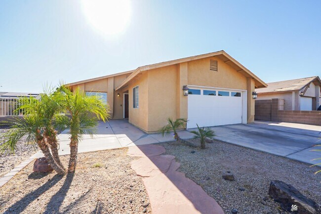 Photo - 2146 S 47th Ave
