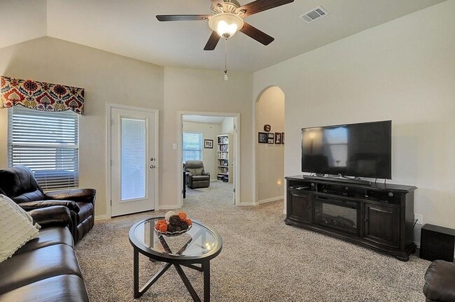 Photo - 6004 Fremont Dr
