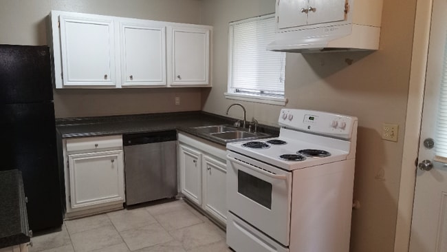 Photo - 3807 Mount St