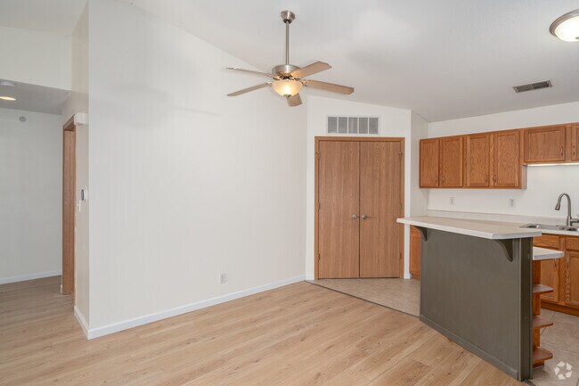 3602 Kingston 2BR, 2BA - 1,025SF - Dining Room