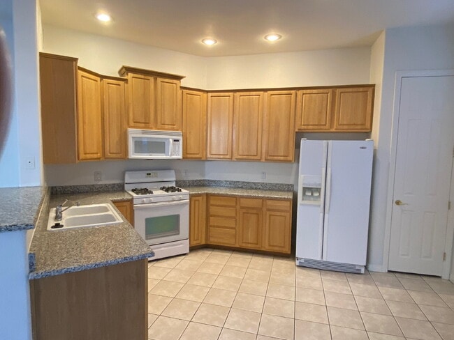 Photo - Beautiful Townhouse in Boulder City
232 MORGYN LANE #4