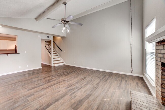 Photo - 3 Bed | 2 Bath in East Tulsa!