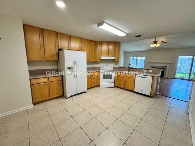 Photo - Beautiful 4 Bedroom / 2 Bathroom Harbor Winds Home w/ Solar Panels