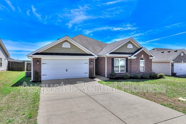 Photo - 2562 Inverness Dr