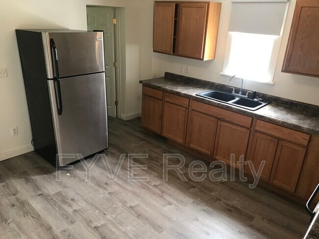 Photo - 236 E William St