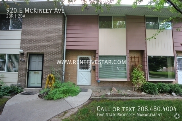 Building Photo - Spacious McKinley Townhome Available! Visi...