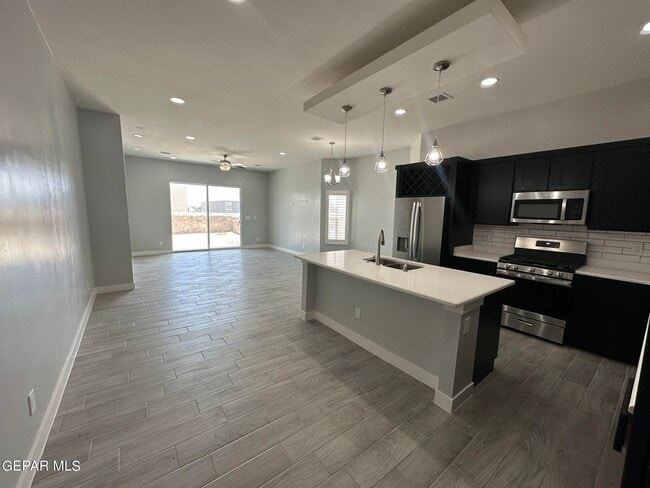 Photo - 13138 Emerald Isle St