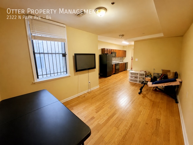 2322 N Park Ave Unit B4