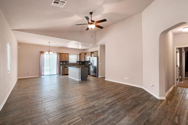 Photo - 852 Lemington St