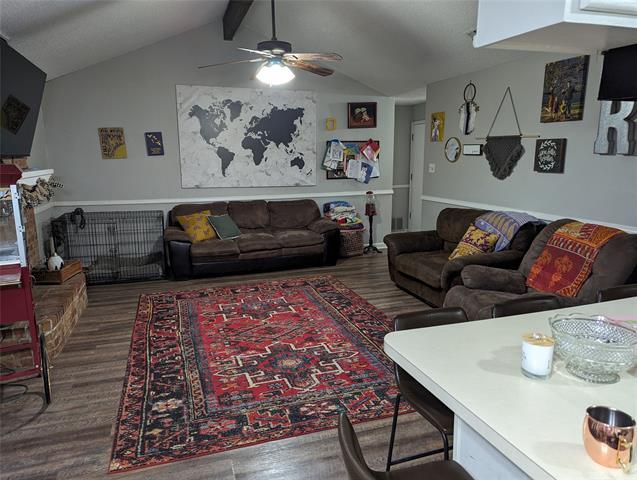 Photo - 422 Thoreau Ln