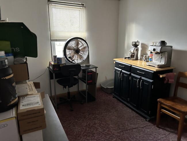 COMEDOR - 513 4th St Unidad A