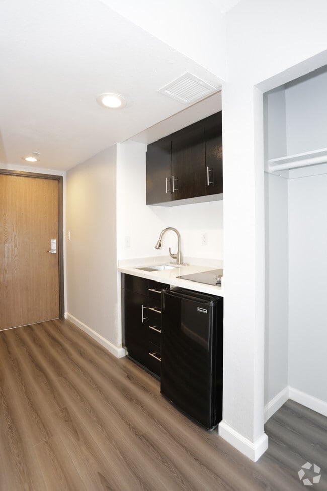Studio, 275 - 335 SF