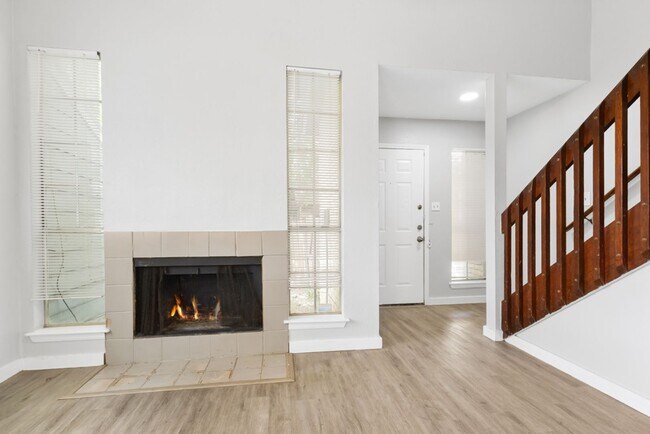 Photo - 6710 Windsor Hollow Dr