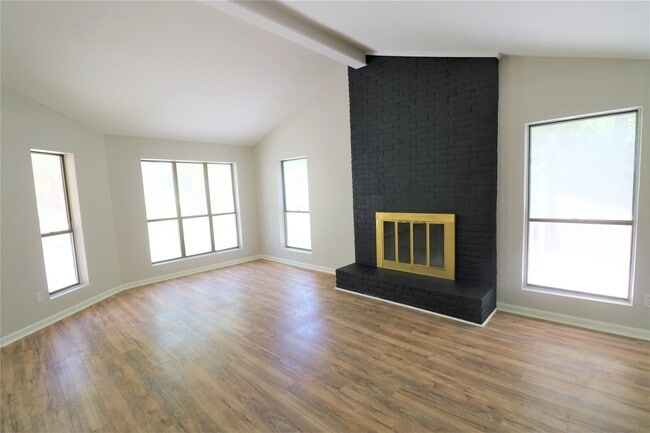 Photo - 2705 Wilmington Dr