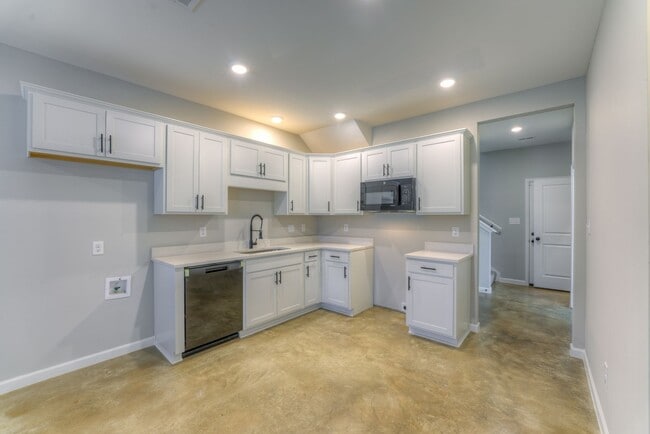 Photo - 650-652 Ayers Street BLW Unit 652