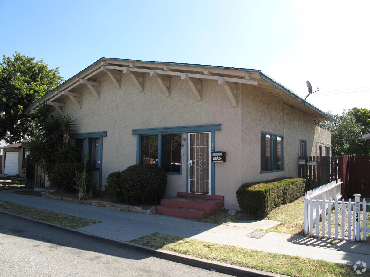 Photo - 1824 Cabrillo Ave