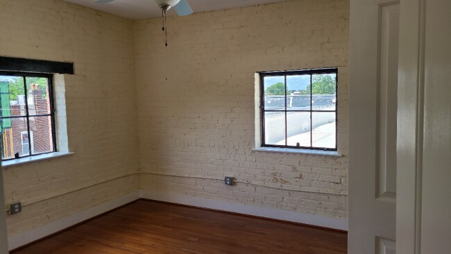 Photo - 2318 Herbert Hamlet Alley Unidad 15