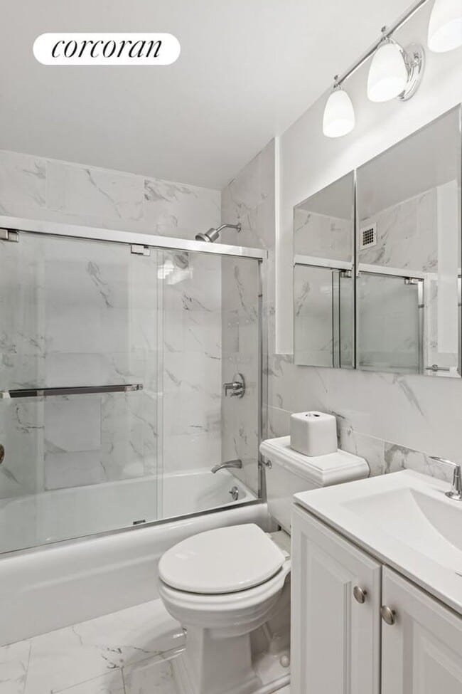 Photo - 301 E 79th St