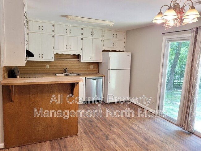 Photo - 285 Sequoyah Dr