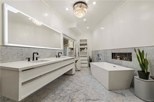 Building Photo - 4000 Bouquete St Rental