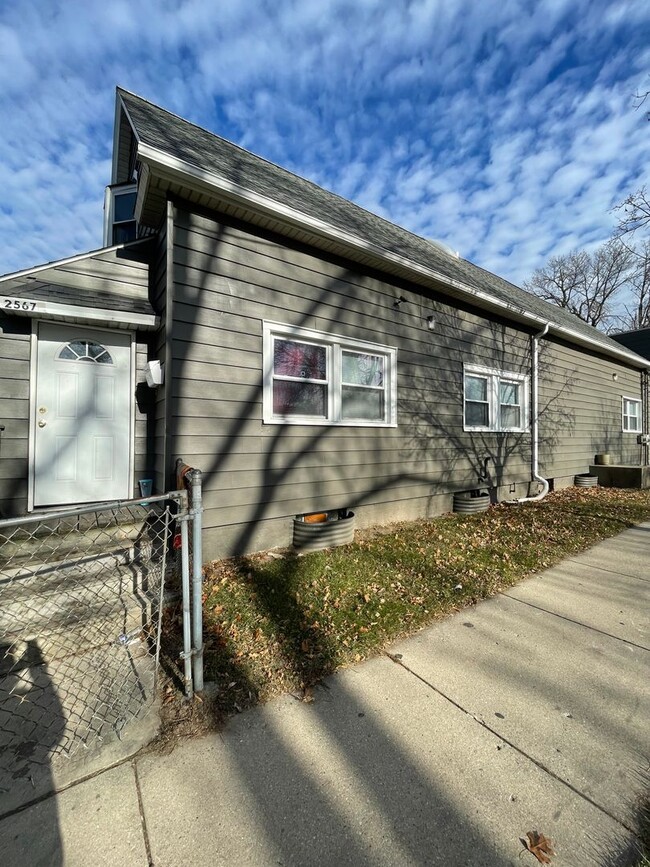 Photo - 2567 S 9th Pl Apartment Unit 2567A