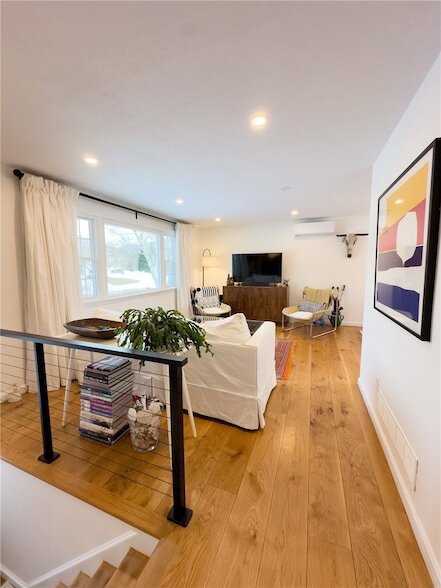 Photo - 14 Pocahontas Dr