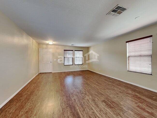 Photo - 3219 W Saint Anne Ave