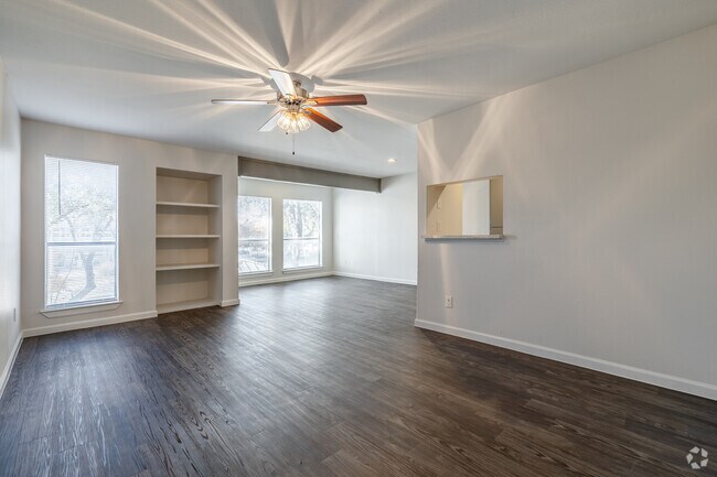 1BR, 1BA - 762SF - MacKenzie Pointe