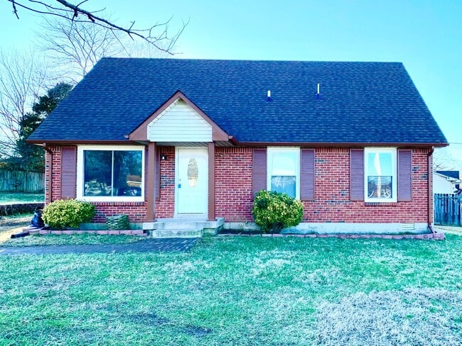 Building Photo - 396 Elaine Dr Rental