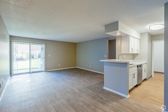2BR, 2BA - 1,072SF - Watermill - Living Room