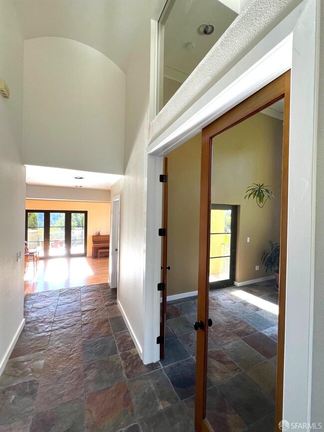 Photo - 123 Capricorn Ave