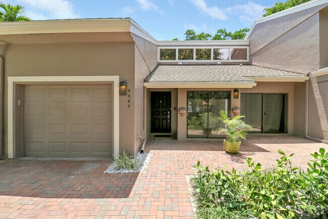 Building Photo - 6680 Thornhill Ct Rental