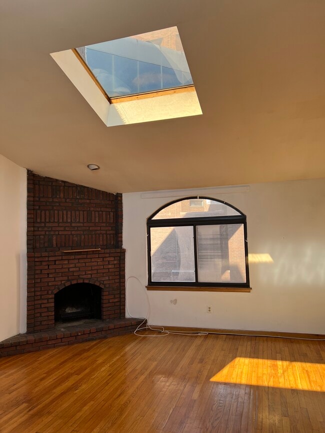 Building Photo - 1828 South St Unit 2