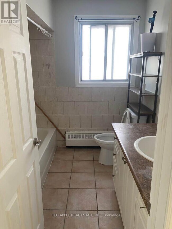 Photo - 211 Milvan Dr