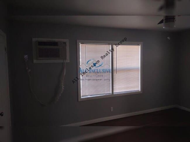 Photo - Cute Duplex off of Stockton Blvd