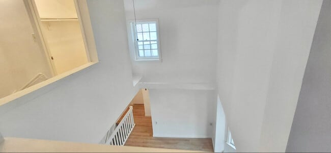 Photo - 301 Somerset St Unit B