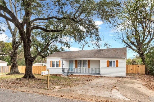 SHELL ROAD PLACE - SHELL ROAD PLACE House