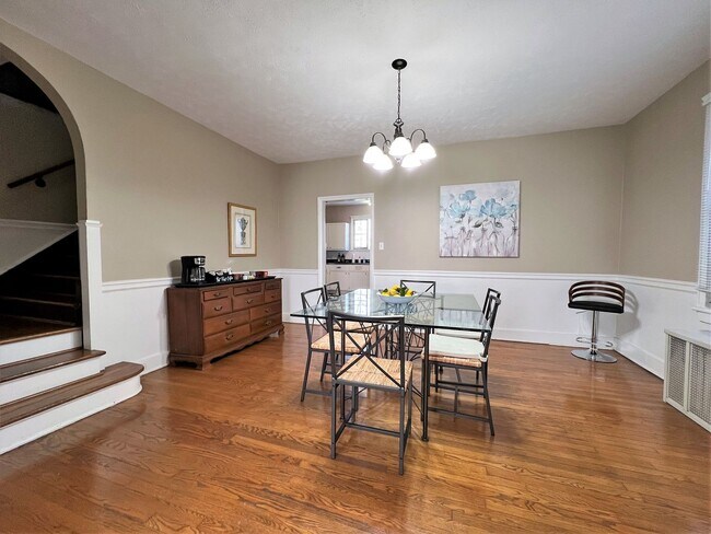 Photo - 4039 Kingston Pike Unidad #1 East