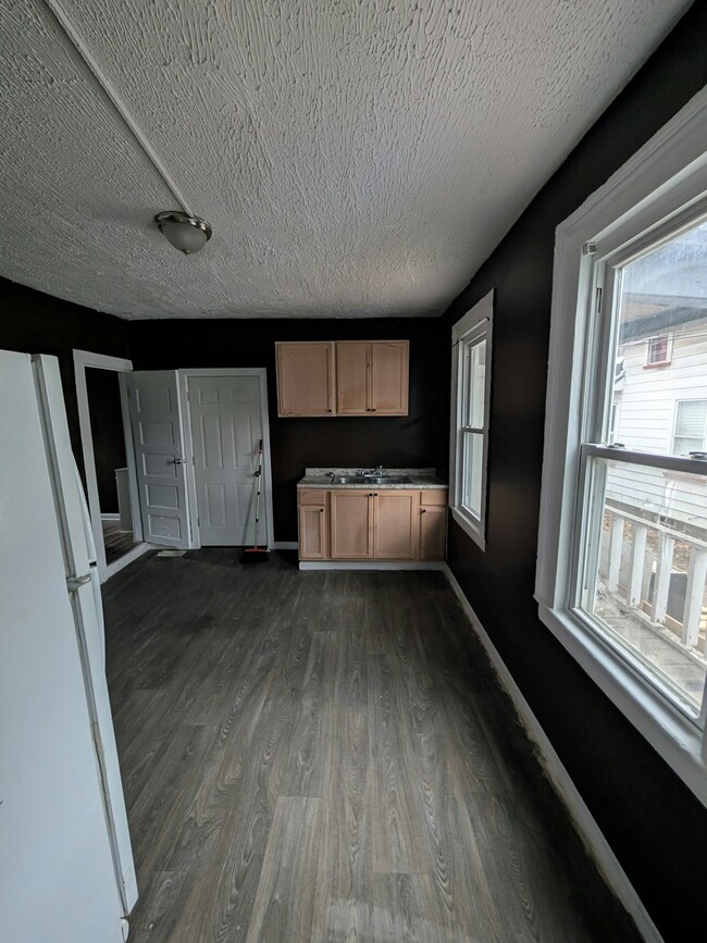 Photo - 1169 E 60th St Unidad 1