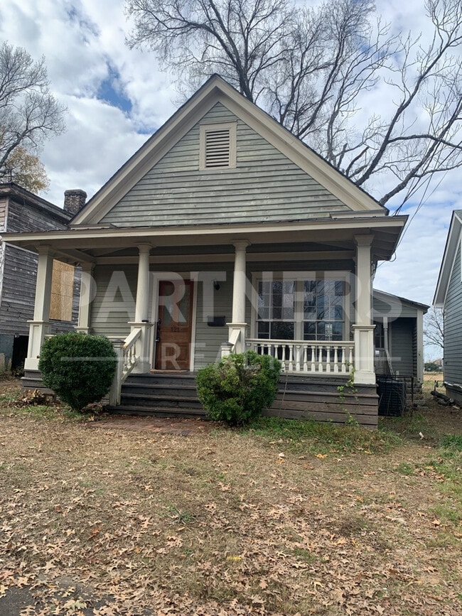 Photo - 121 Hanrick St