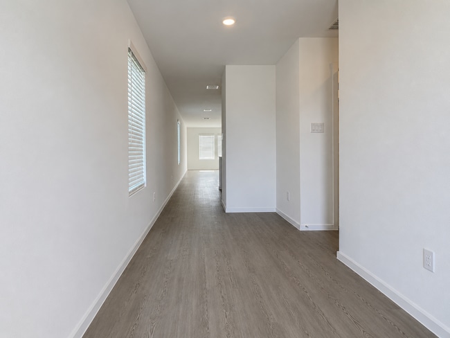 Photo - 3137 Campeiro Ave