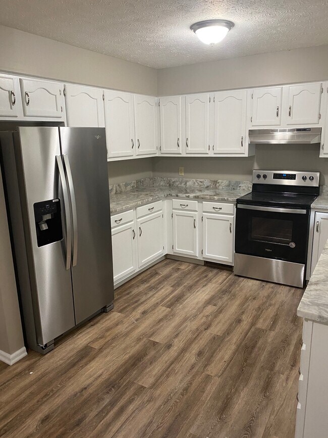 Photo - 1330 Donwalter Ln